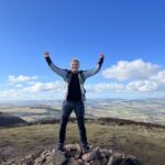 Robin-hiking-in-the-Eildons